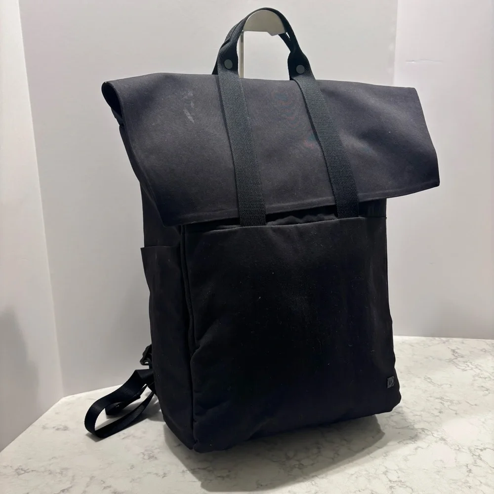 Lululemon Early Embark Backpack *22L in‎ Black